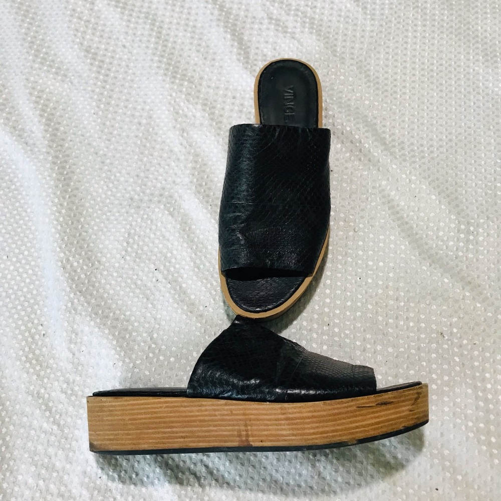 Vince sandals